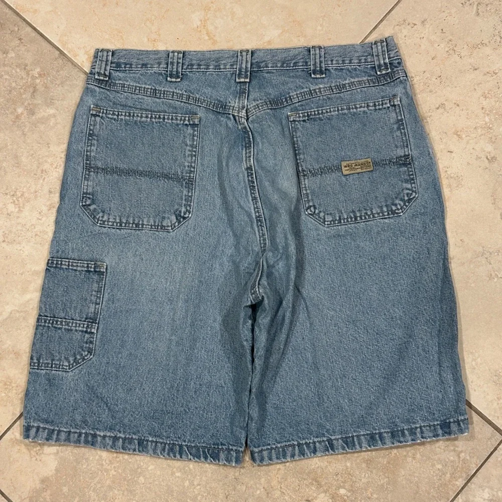 Wrangler measurements waist